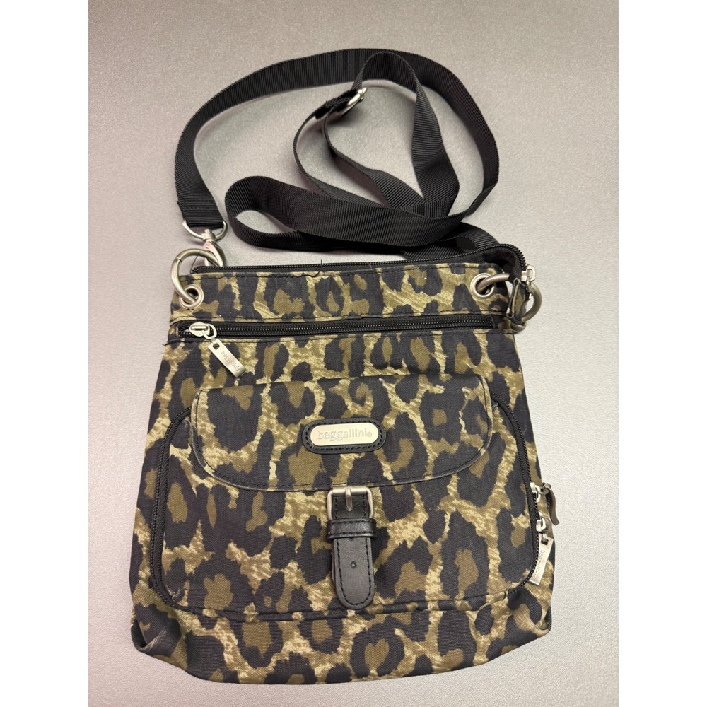 Baggallini Leopard Print Crossbody Bag Olive Green Black Nylon Travel Purse